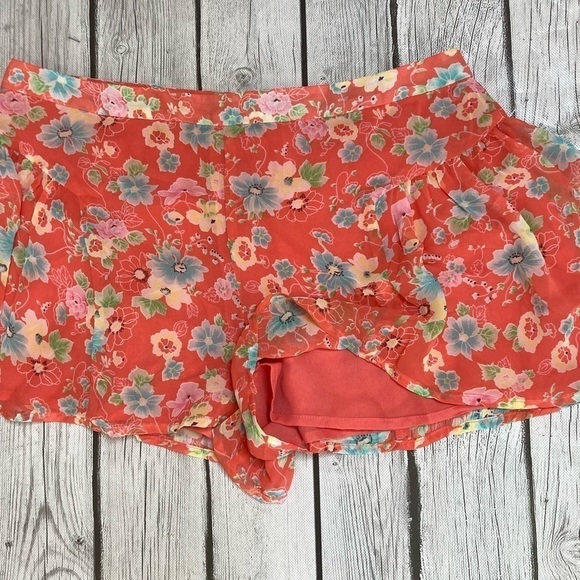 Free People Coral Floral Yoke Flutter Shorts - Picture 8 of 13